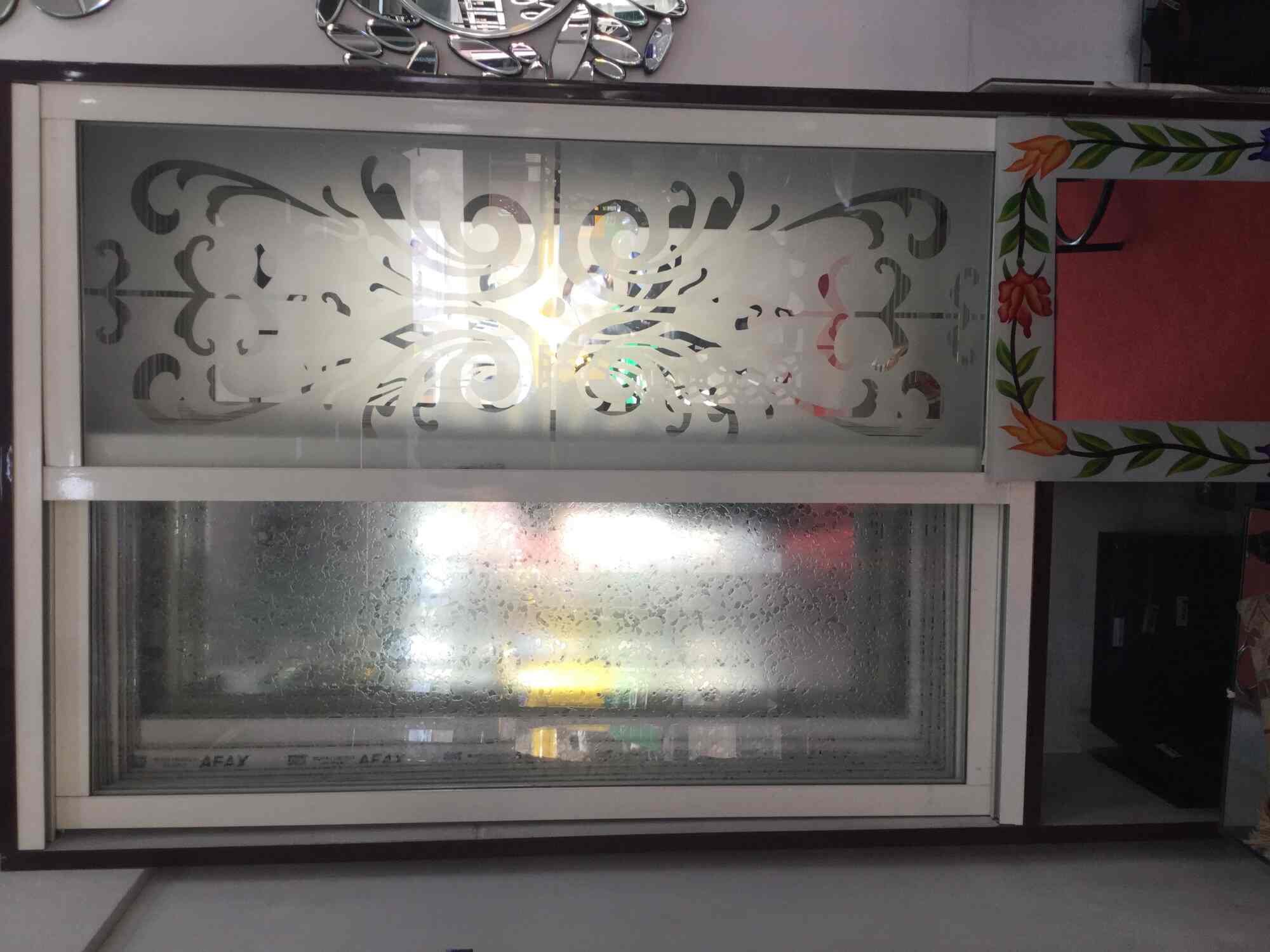 Antique Mirrors in Park Street,Kolkata Best Glass Dealers in Kolkata