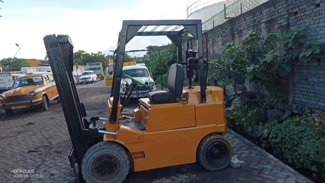 Top Forklifts On Hire in Kolkata फोर्कलिफ्ट्स ऑन हिरे, कोलकाता Best