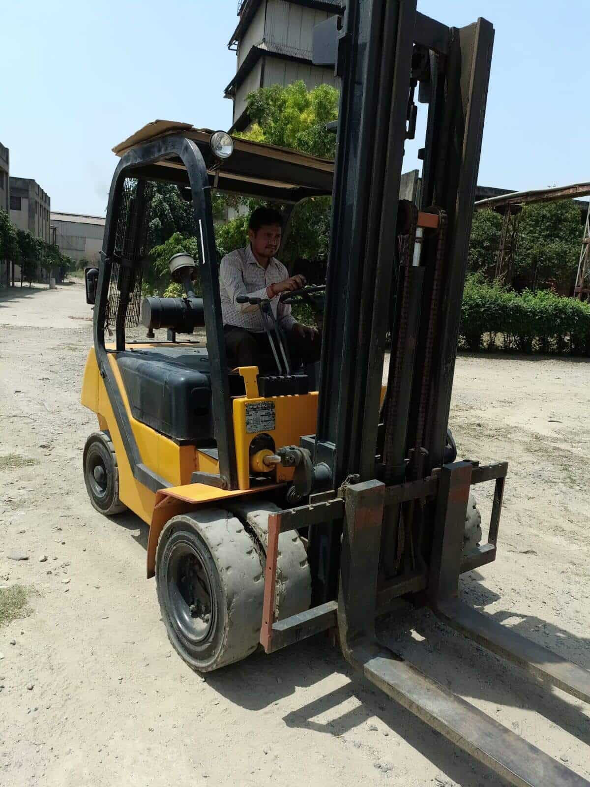 Top Forklifts On Hire in Kolkata फोर्कलिफ्ट्स ऑन हिरे, कोलकाता Best