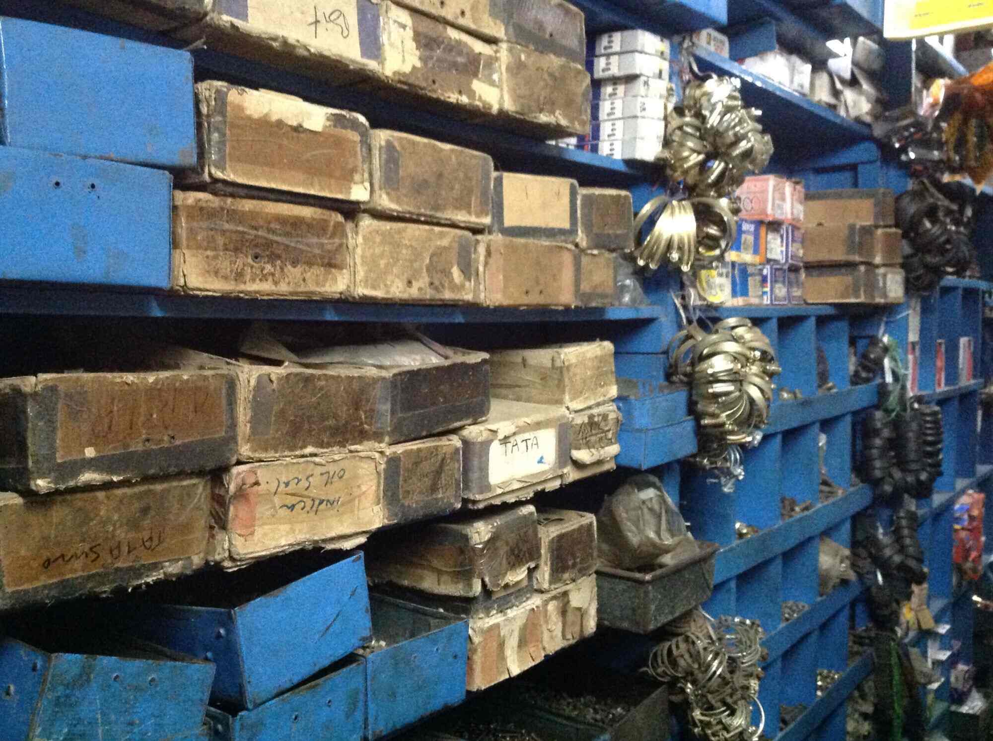 National Motor Stores in Ballygunge,Kolkata Best CastrolLubricant