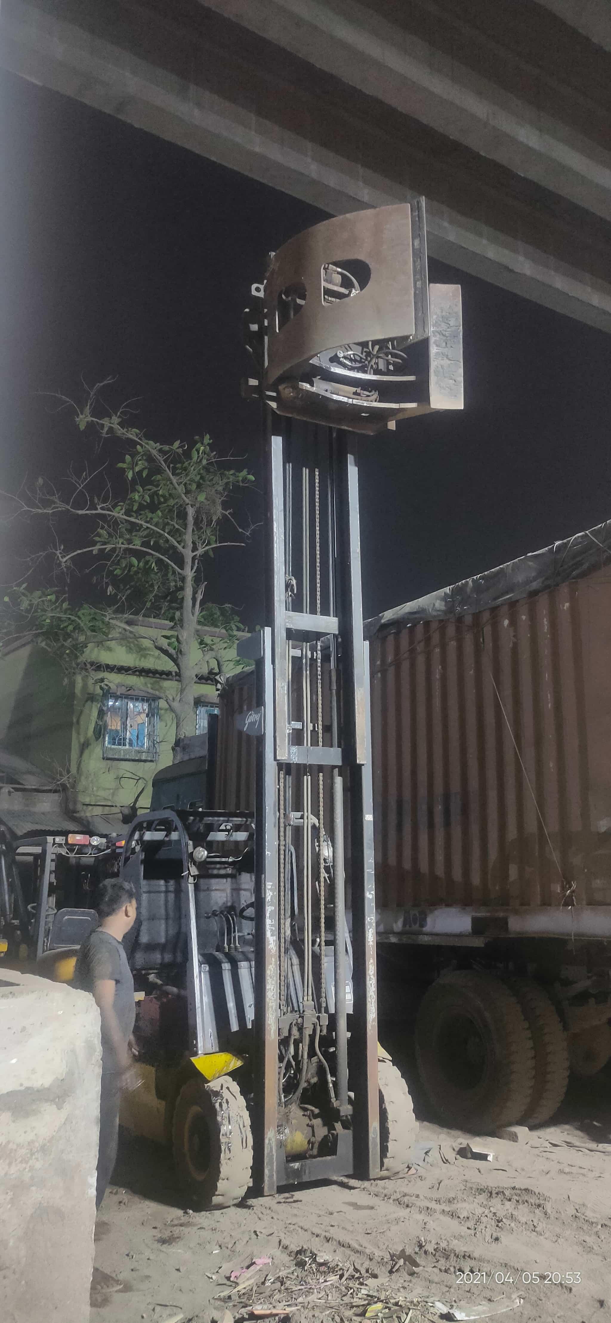 Top Forklifts On Hire in Kolkata फोर्कलिफ्ट्स ऑन हिरे, कोलकाता Best