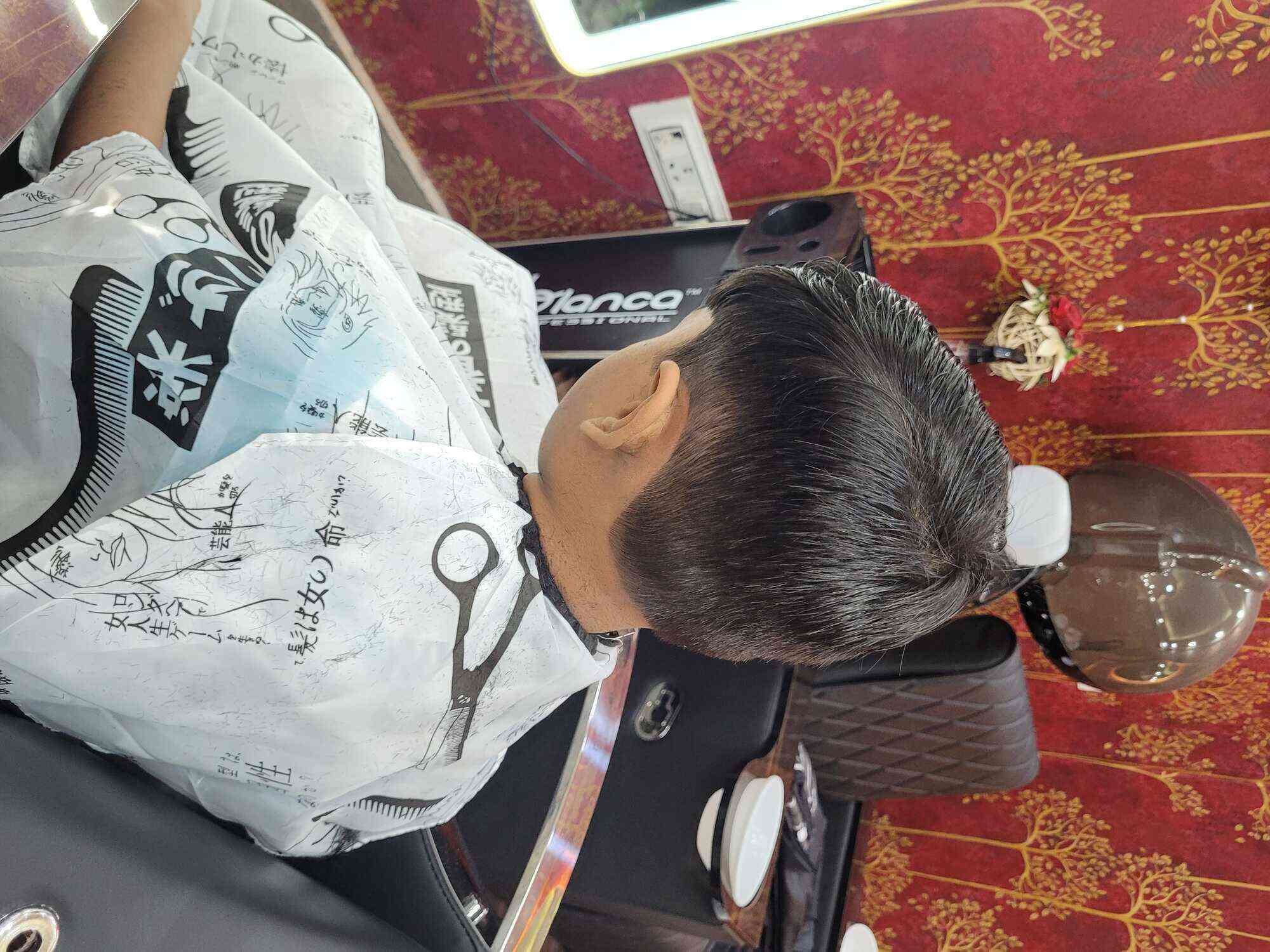 RED DOOR HAIR SKIN & MAKEUP in Kasba,Kolkata Best Beauty Parlours in