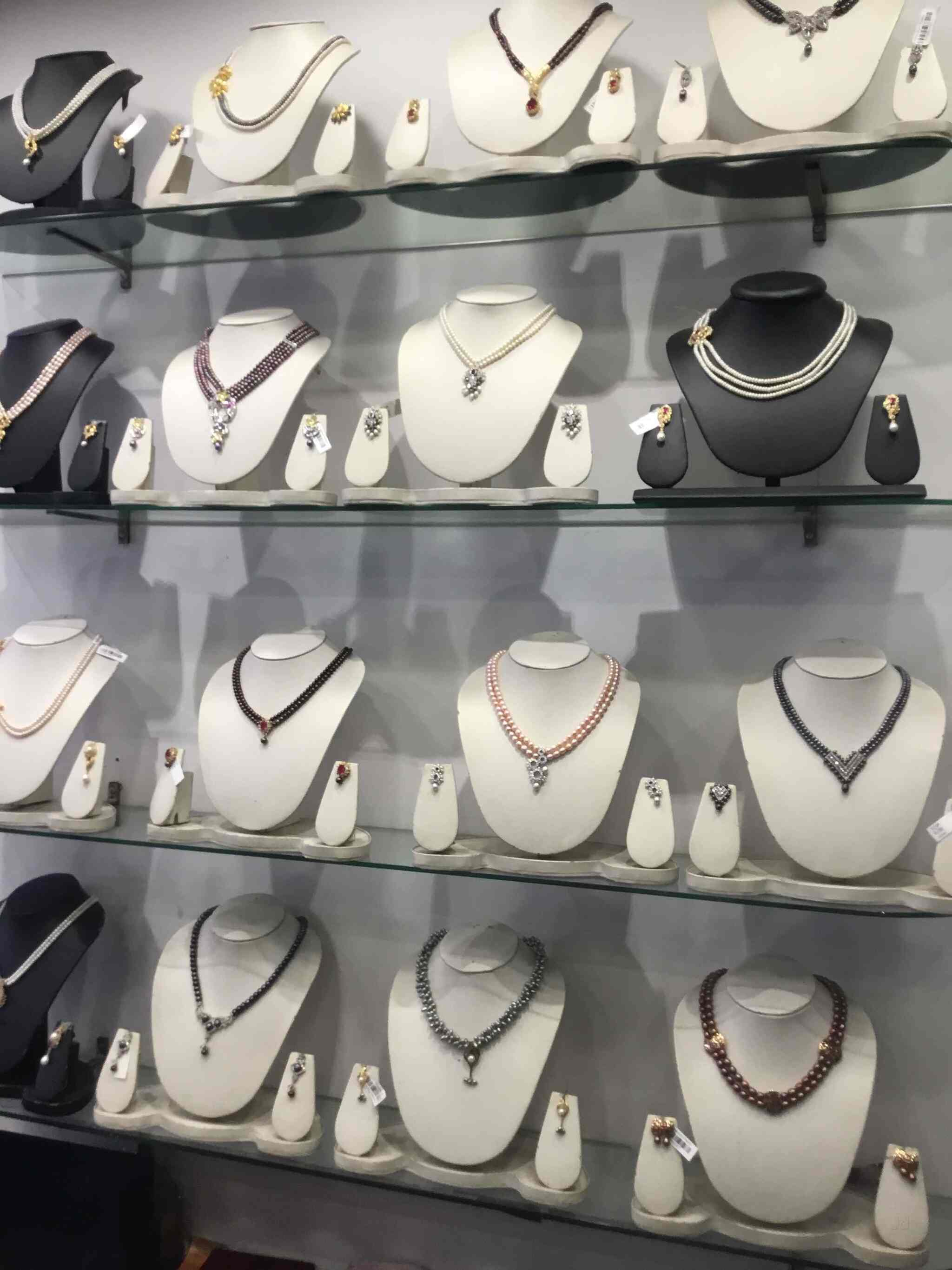 Top Chandrani Pearls Jewellery Showrooms in Beehive Garden Best