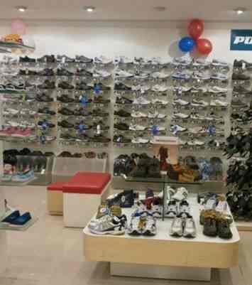 Top Football Shoe Dealers in Behala 