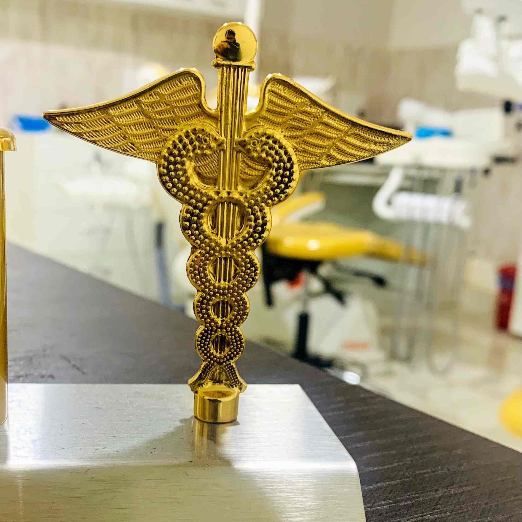 Holy Smile Advanced Dental Care And Polyclinic in Beniapukur,Kolkata Book Appointment Online