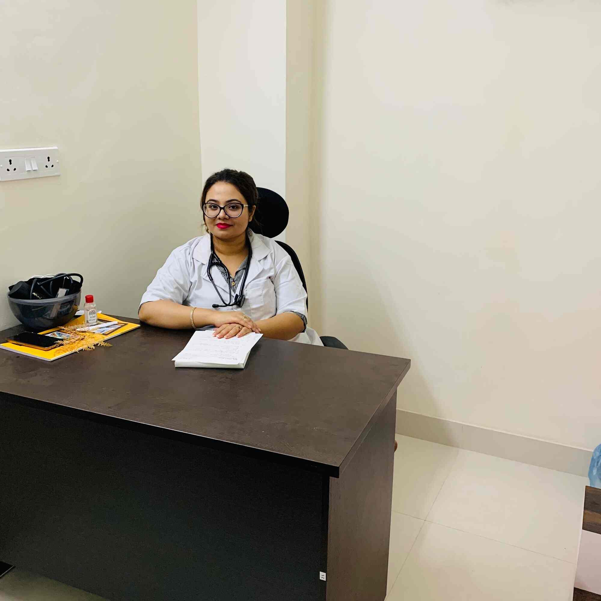 Holy Smile Advanced Dental Care And Polyclinic in Beniapukur,Kolkata Book Appointment Online