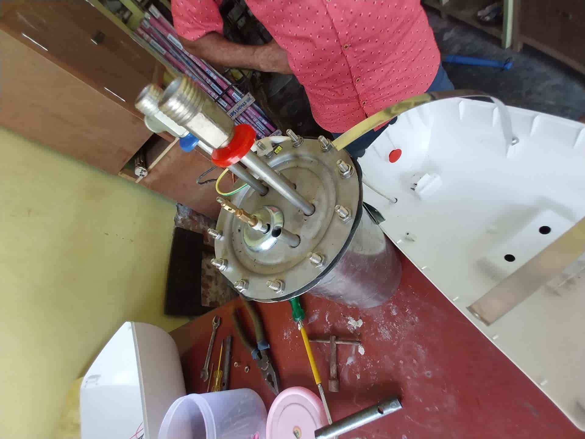 bajaj service centre garia