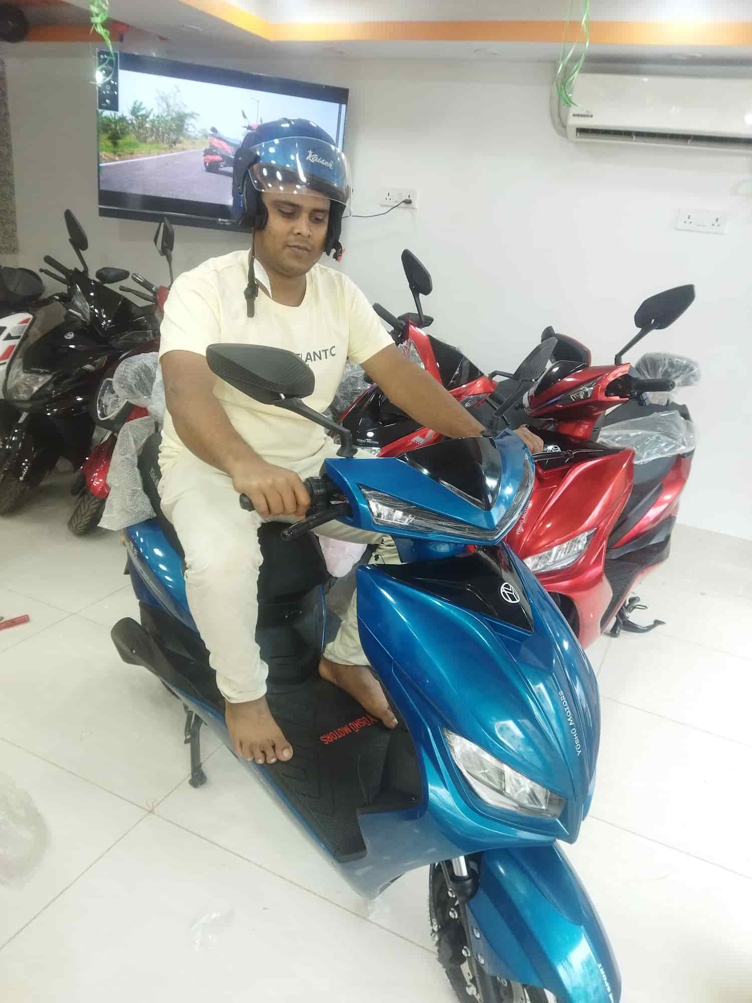 Scootech Mobility in Jyangra,Kolkata Best Battery Operated Scooter