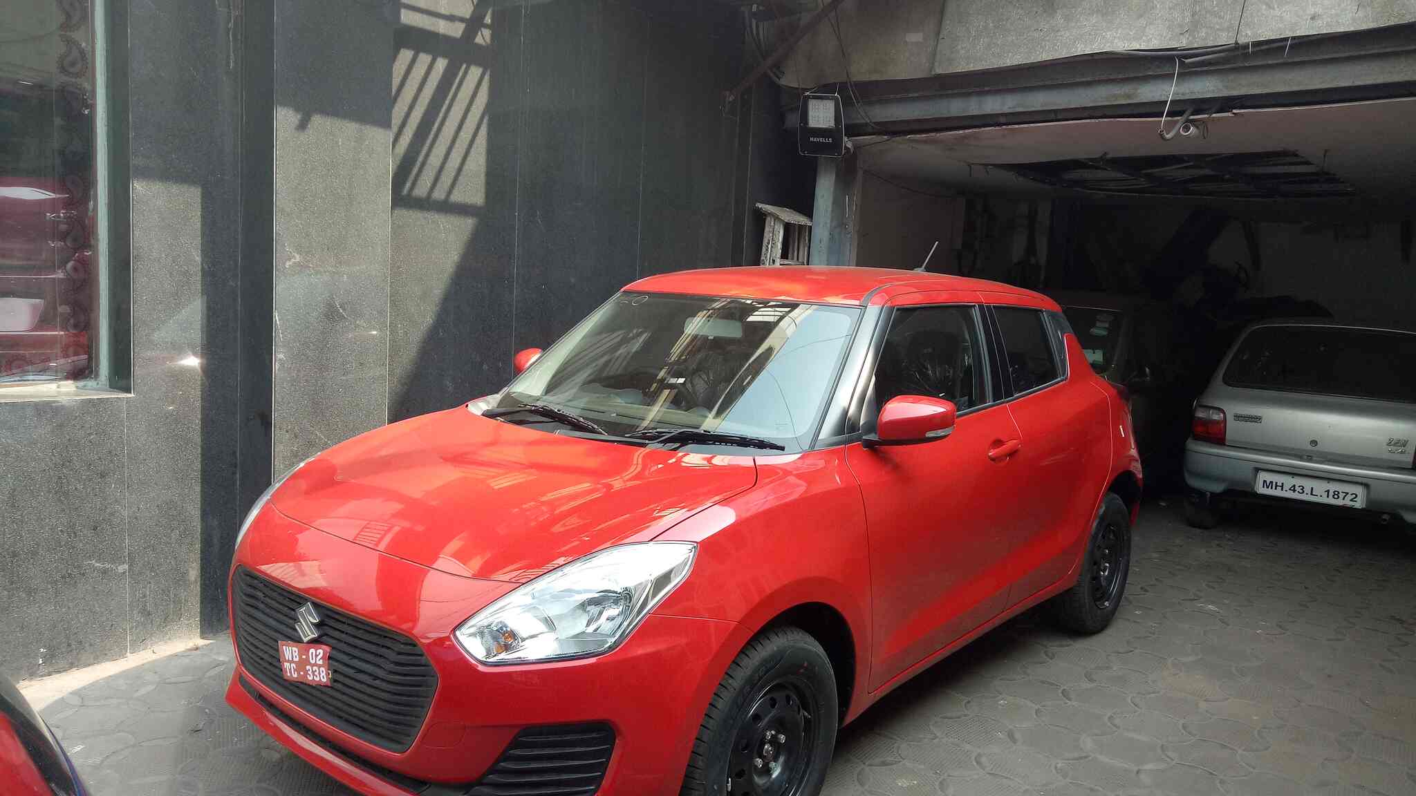 Saptarshi Banerjee in Kalighat,Kolkata Best Maruti SuzukiCar Dealers