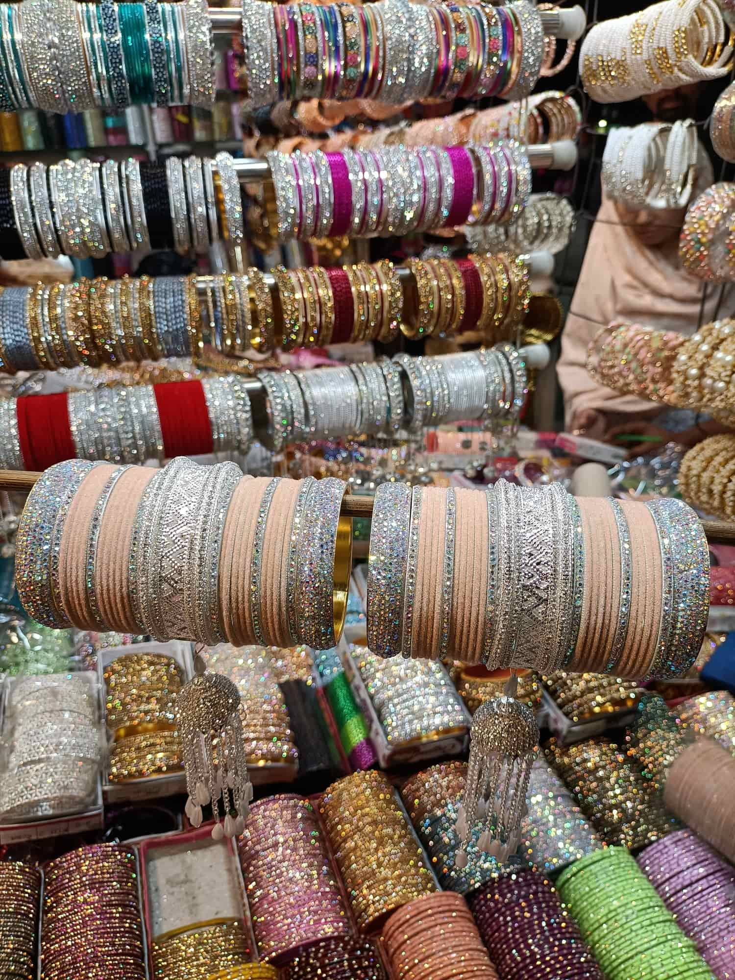 Premium Photo | Traditional indian bangles and bracelets at the market