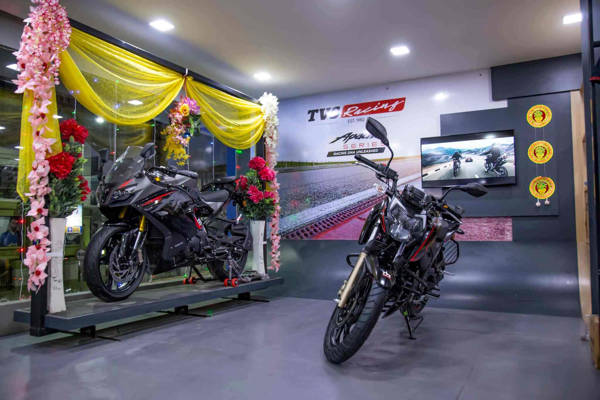 Top Tvs Scooty Motorcycle Dealers in Baranagar Best Tvs Scooty