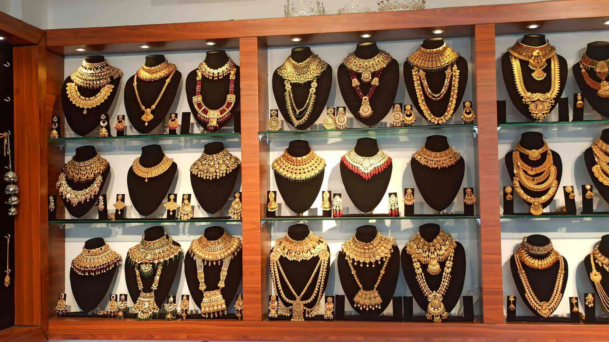 Rental jewellery shop near me discount