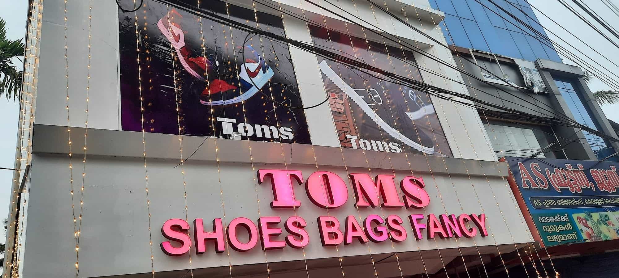 Toms Sneakers Toms Shoes Store Near Me Best Toms Retailer Near Me