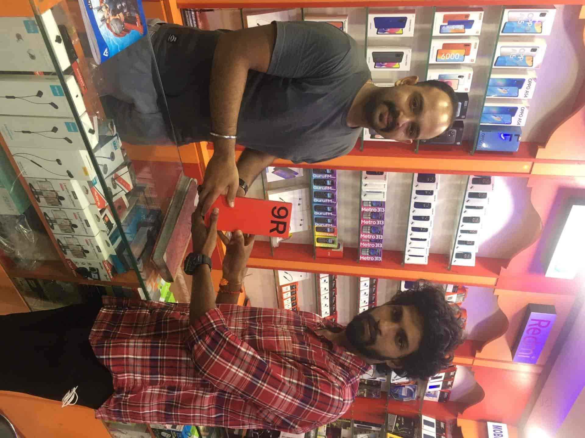 Top Mobile Phone Dealers Samsung in Nedumoncavu Best Mobile Phone