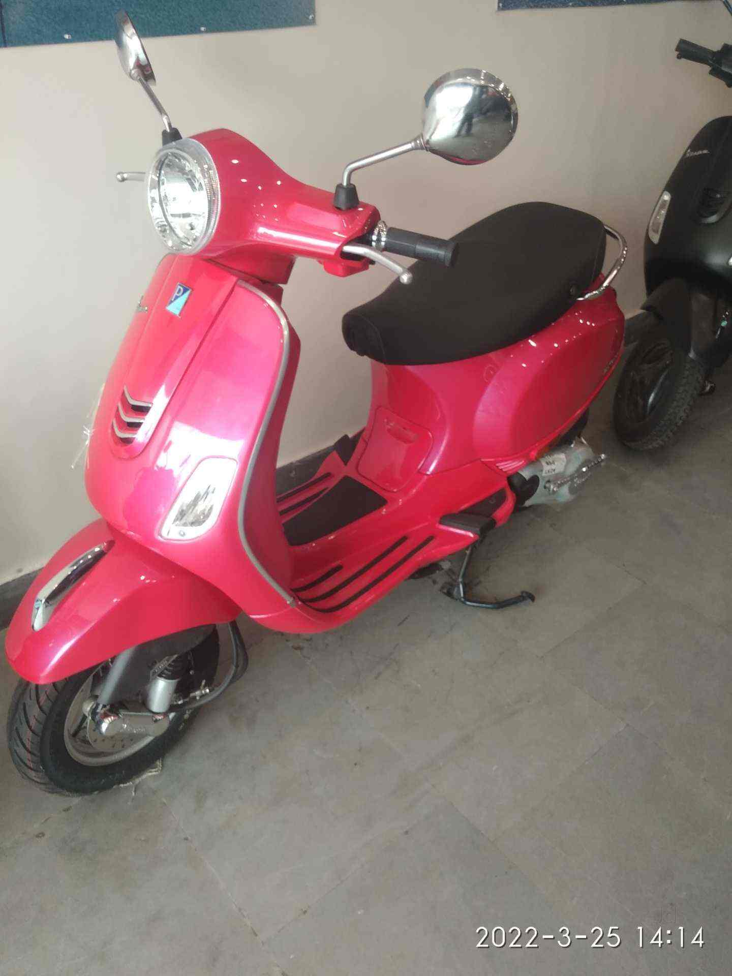 G K Motors in C R Pura,Kotarajasthan Best Piaggio VespaScooter