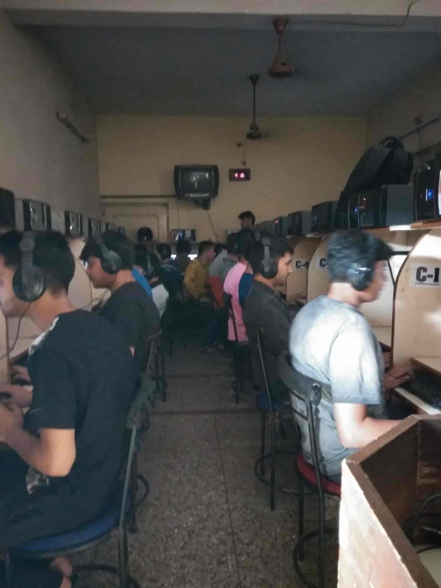 Miraga eSports Cyber Cafe Miraga eSports Cyber Cafe