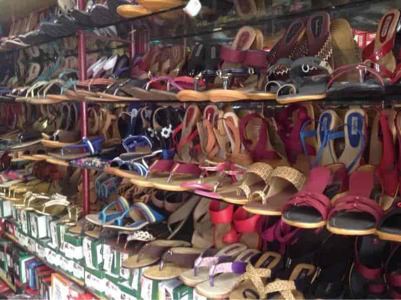 Royal Footwear in Thirunakkara,Kottayam Best Shoe Dealers in Kottayam