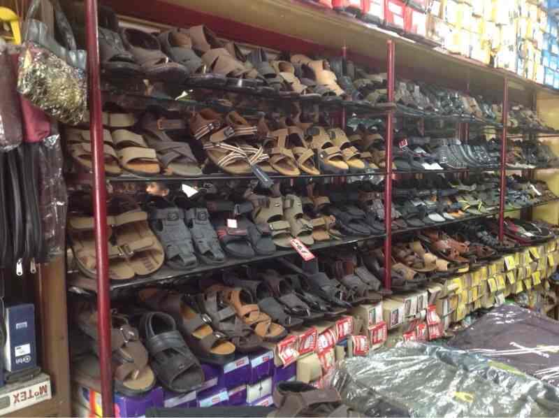Royal Footwear in Thirunakkara,Kottayam Best Shoe Dealers in Kottayam