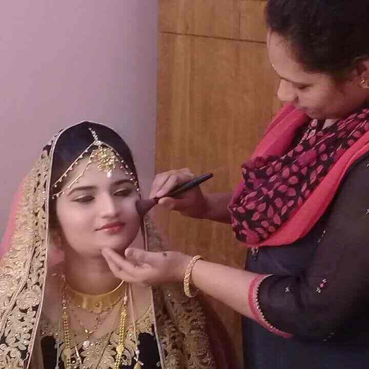 Ixora Beauty Care Centre, Puthiyangadi Beauty Parlours in Kozhikode