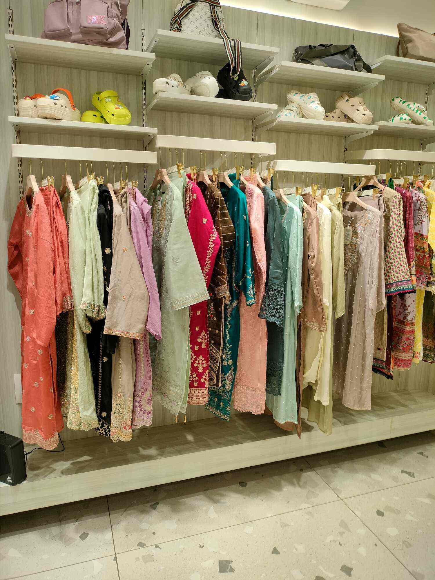 ladies dress shops in calicut Top Women Formal Wear Retailers in Kozhikode - Best Ladies Formal Wear Retailers near me