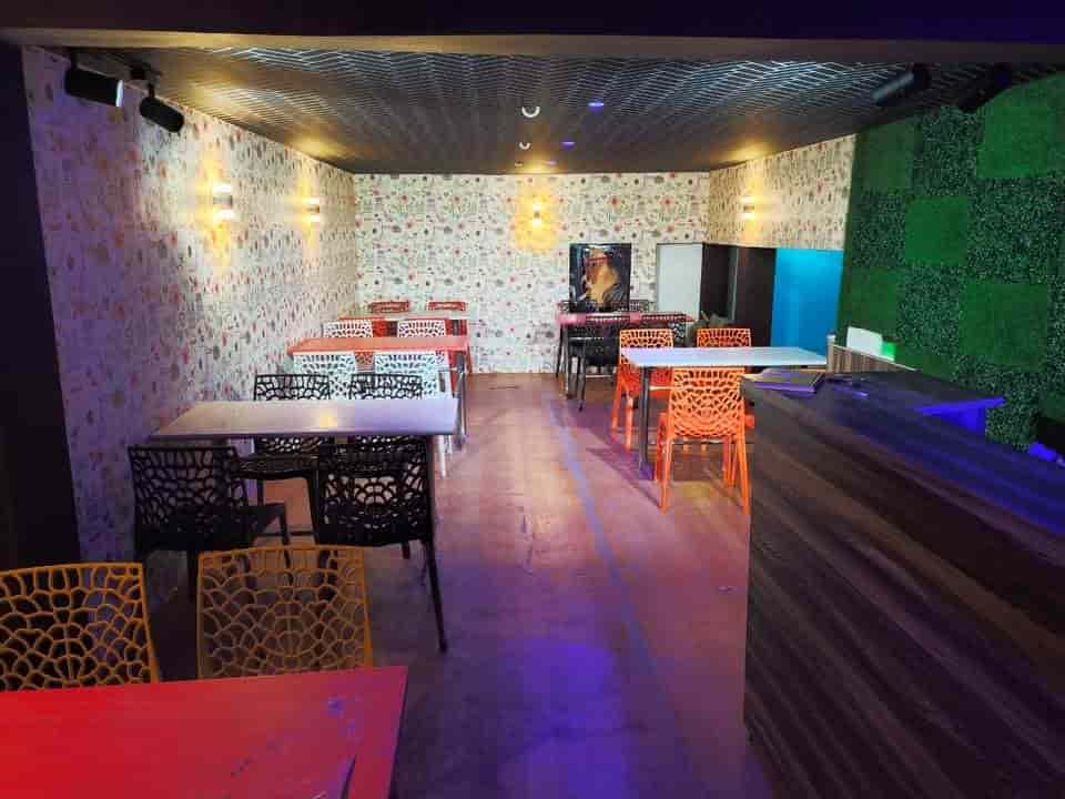 Mikie's Cafe & Restaurant in Kheri,Lakhimpur Kheri - Order Food