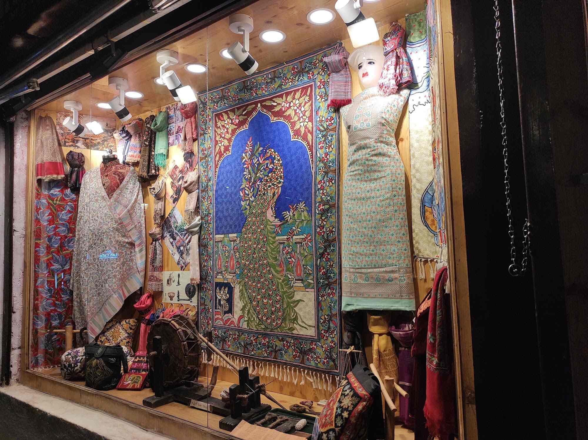 Khawaja Gallery Handicrafts & Ladakhi Pashmina Showroom in Near State