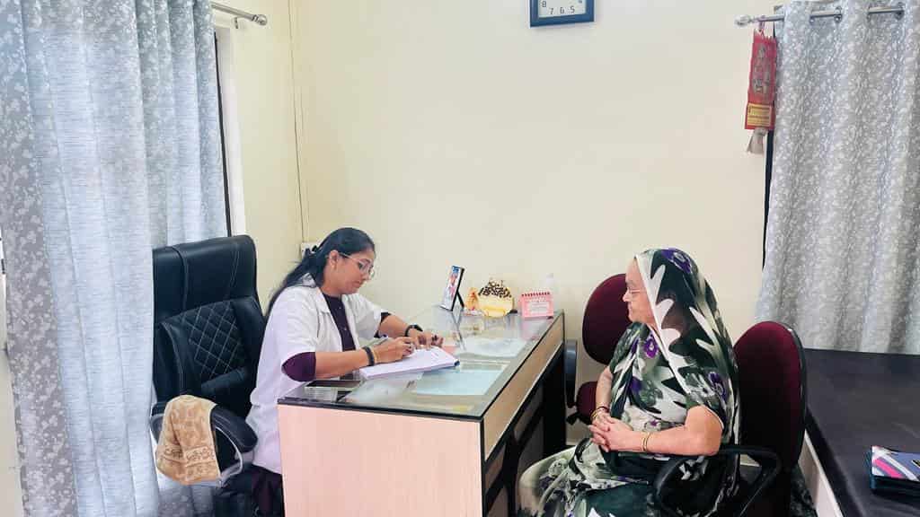 Dr.Barot's Physiotherapy Clinic and Pranic Healing Centre in Lonavala