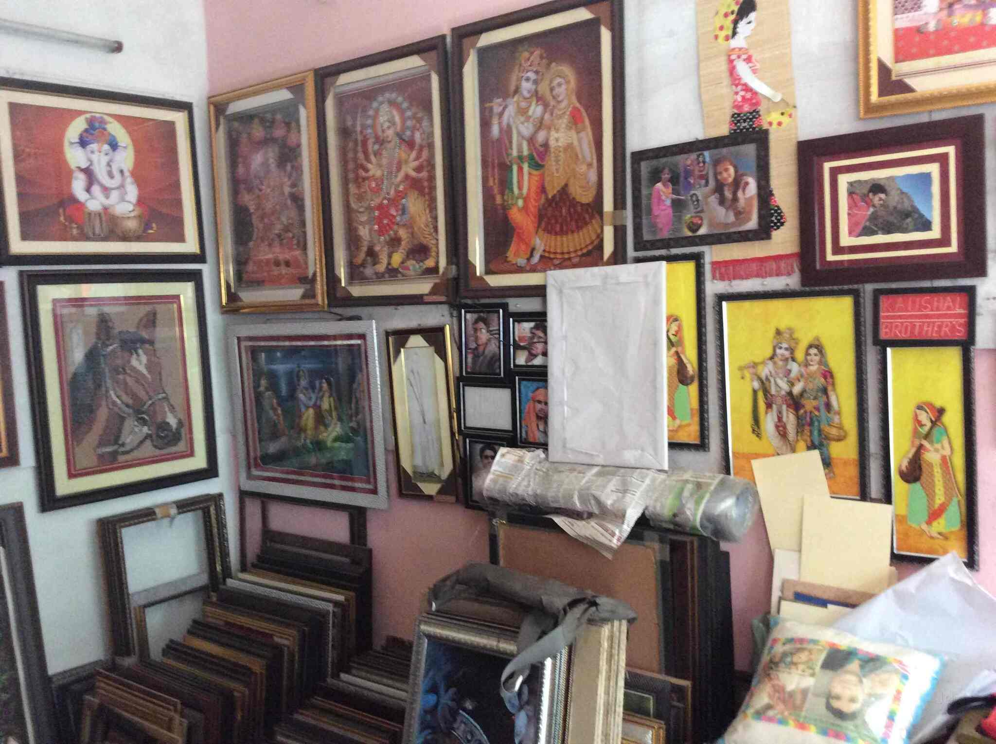Kaushal Photo Framing in Jankipuram,Lucknow Best Photo Frame