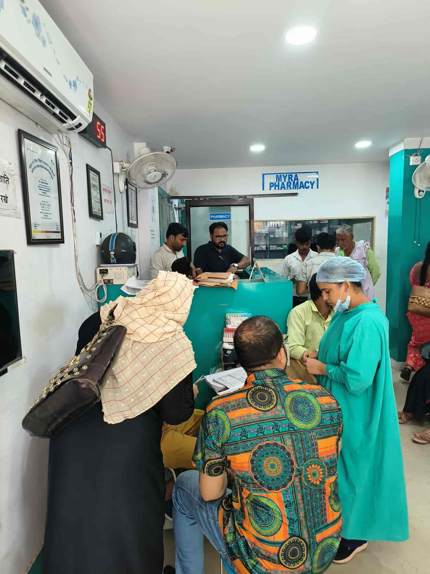 Dr.Juned Ahmad Khan(Myra Liver Gastro Endoscopy Centre) in Nakhas