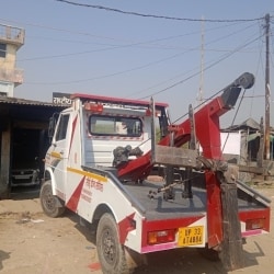 Top Tata Hitachi Mini Excavators On Rent in 60 Feet Road Triveni ...