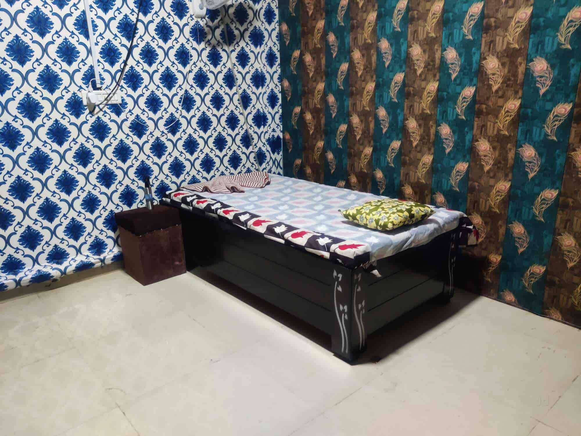 Lite Moon (Spa) And Saloon in Krishna Nagar,Lucknow Best Body Massage