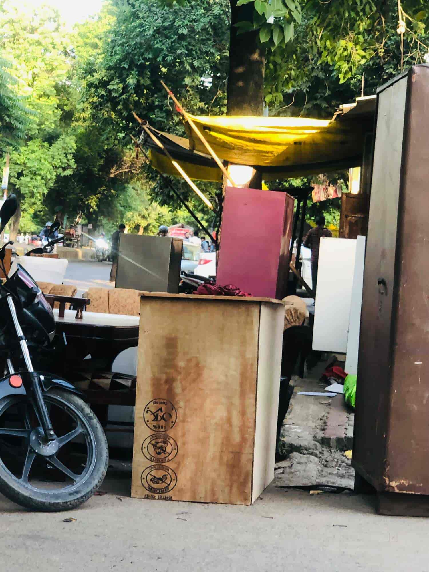 Top Second Hand Library Furniture Dealers in Varanasi सेकंड हैंड