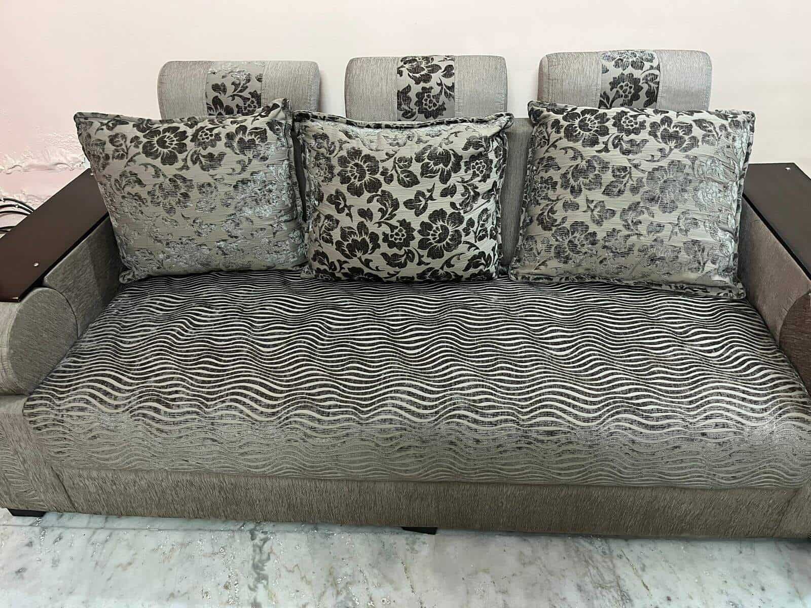 Top Second Hand Teak Furniture Buyers in Gorakhpur सेकंड हैंड टीक