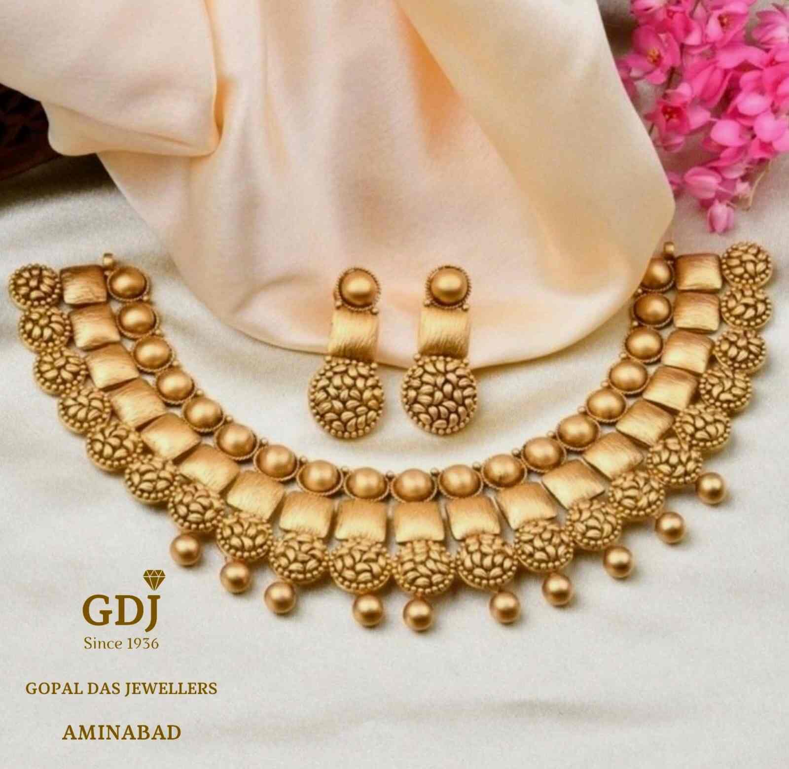 Kanhaiya LAL Gopal DAS Jewellers in Aminabad,Lucknow Best Jewellery