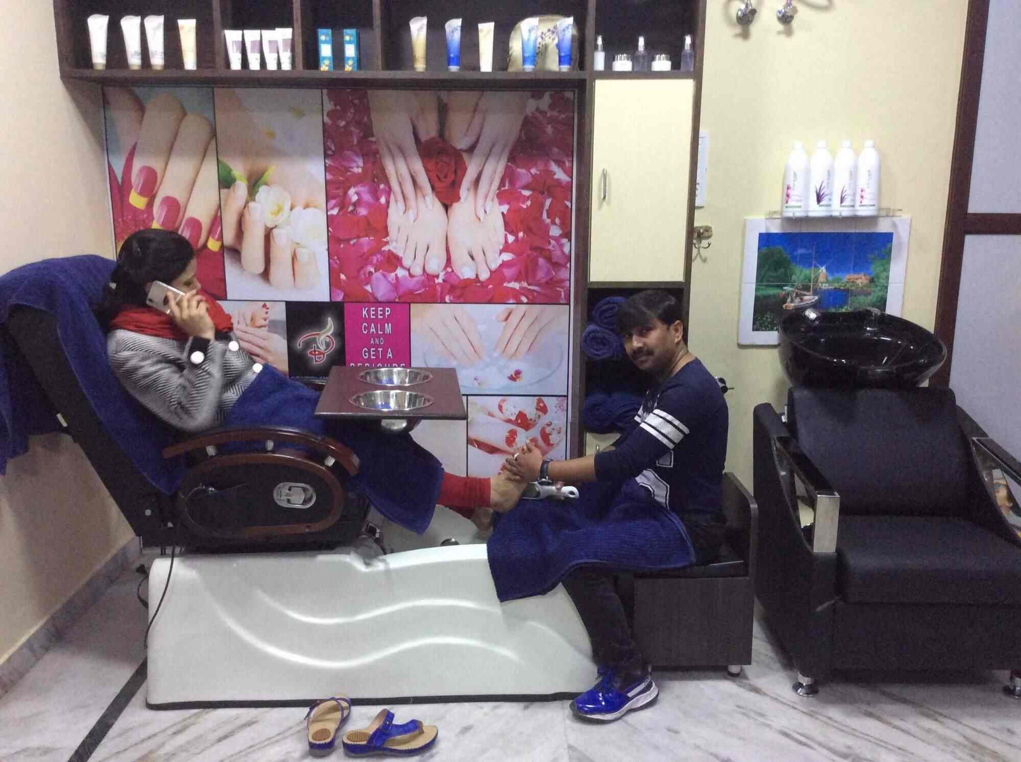 Top Beauty Parlours For Hair Extension near City Mall-Gomti Nagar - Best Hair Extension Services Lucknow - Justdial Top Beauty Parlours For Hair Extension near City Mall-Gomti Nagar - Best Hair Extension Services Lucknow - Justdial
