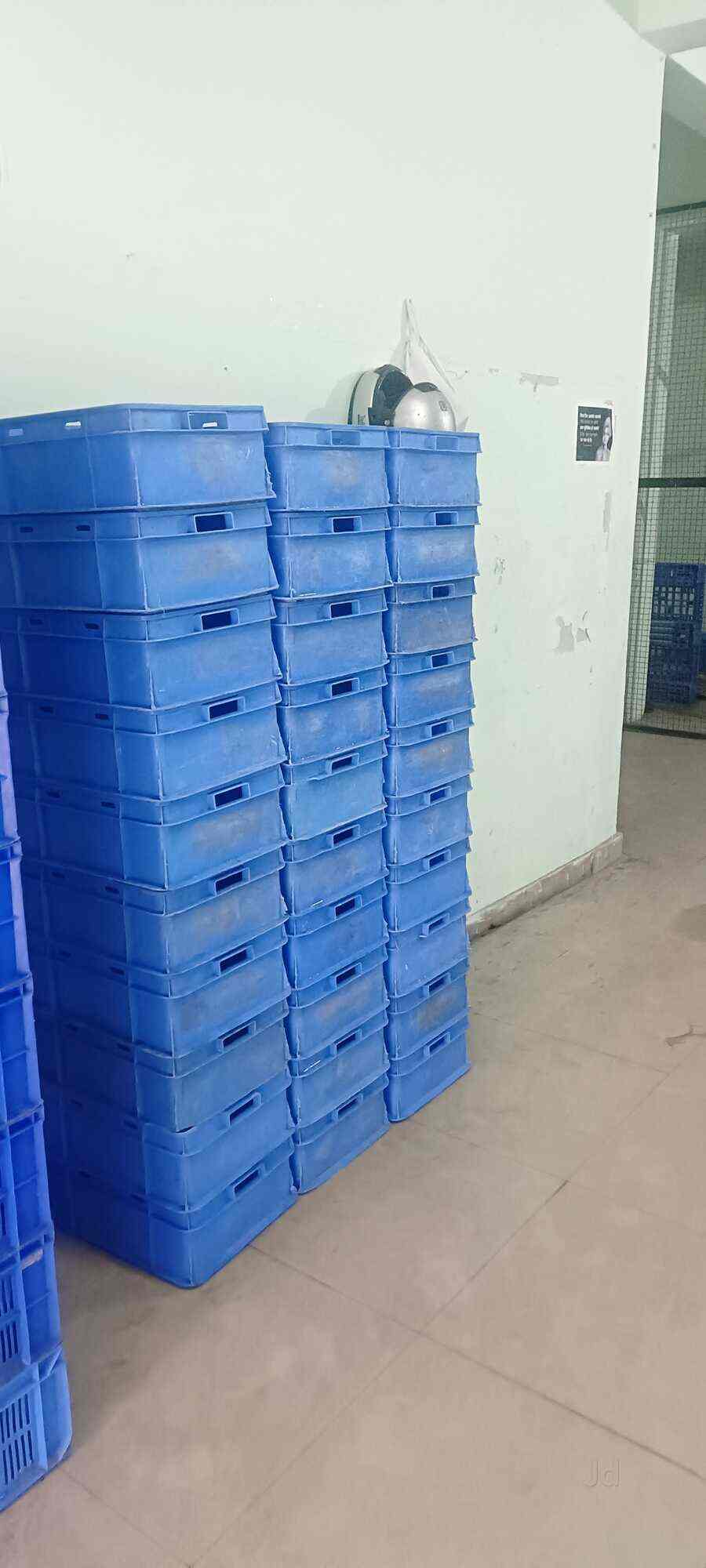 Country Delight Dairy Form in Gomti Nagar,Lucknow Best Milk Dairy in