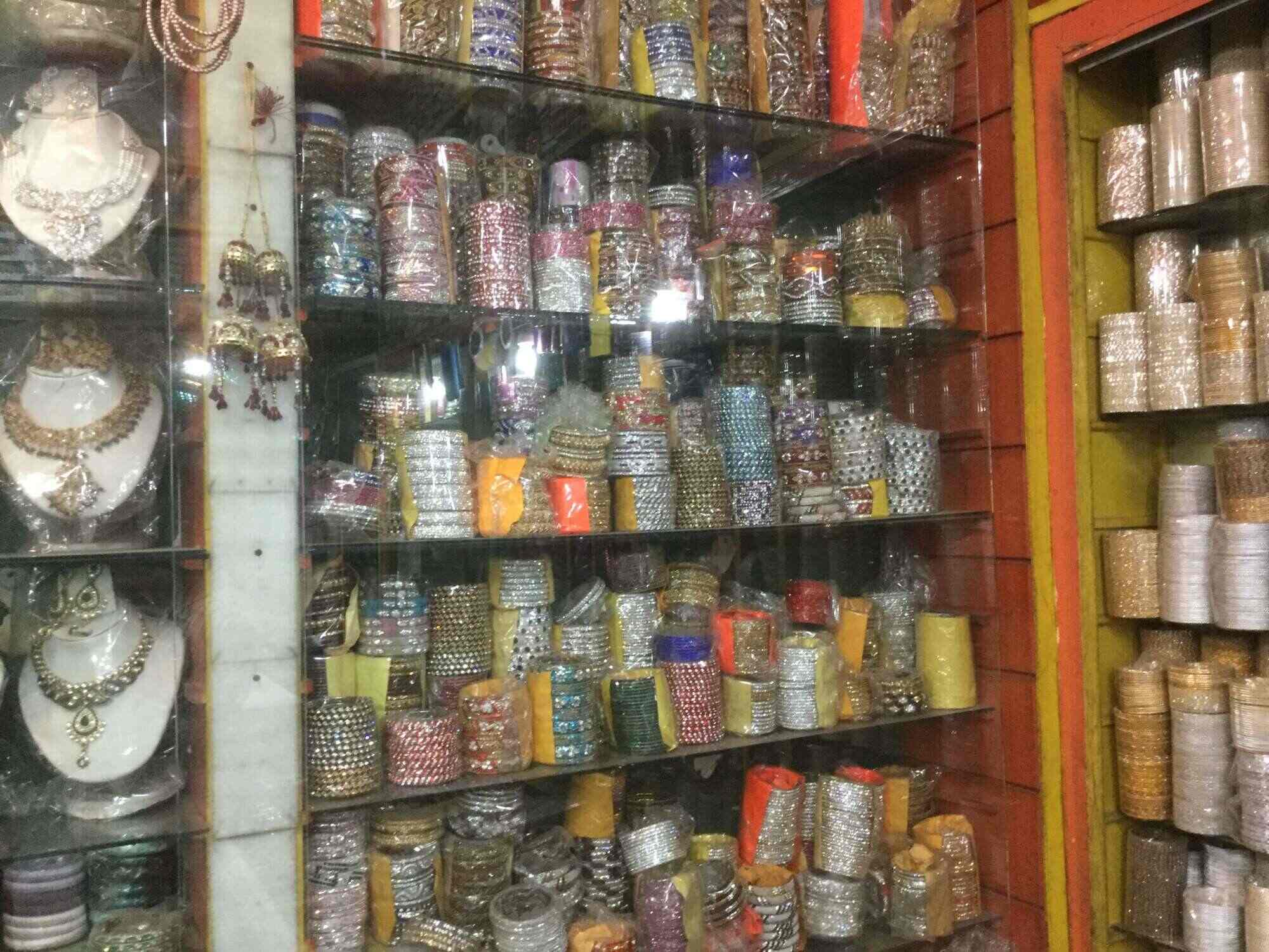 Begum Shringar Corner in Kapoorthala,Lucknow Best Imitation Jewellery