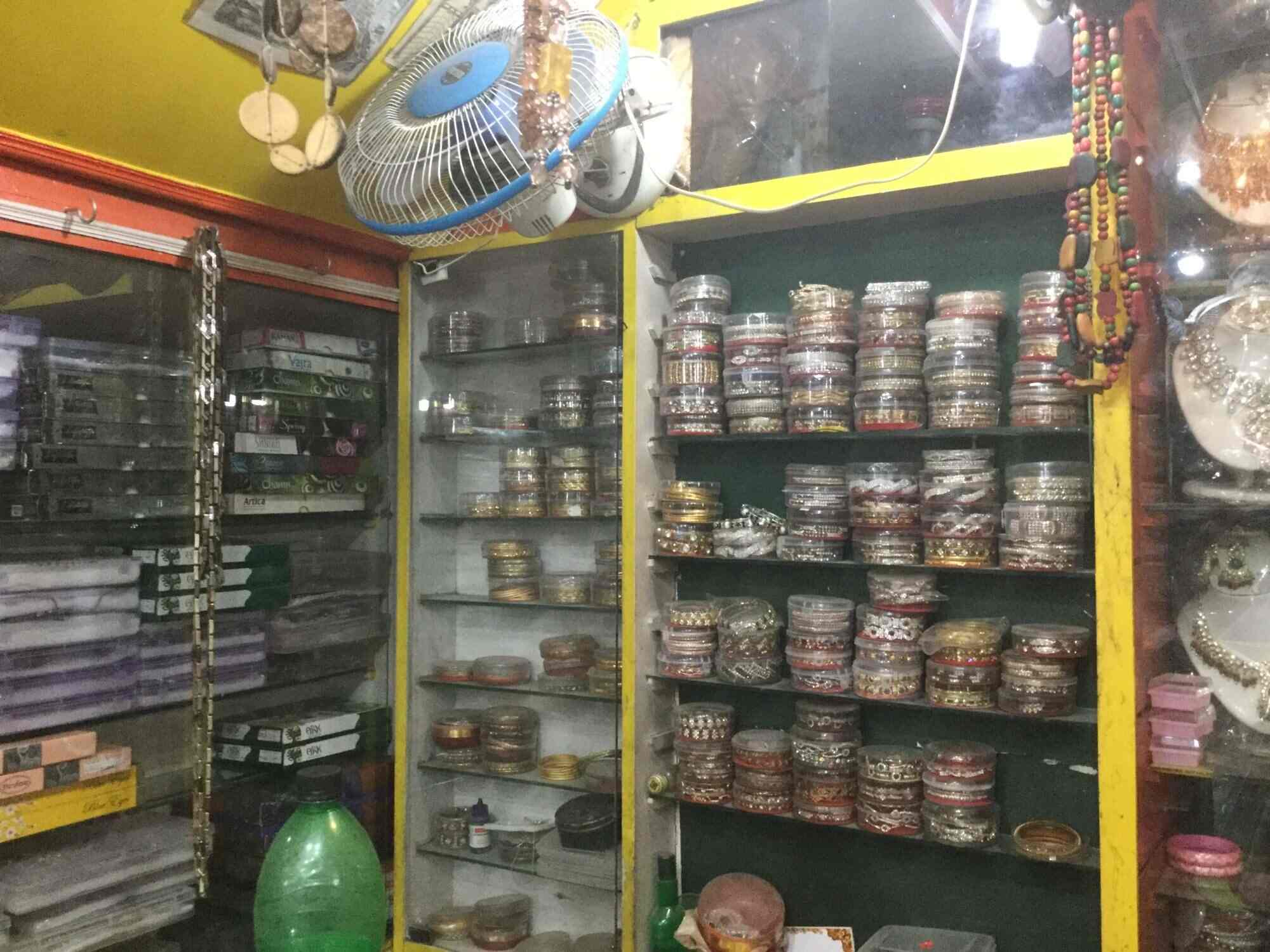 Begum Shringar Corner in Kapoorthala,Lucknow Best Imitation Jewellery
