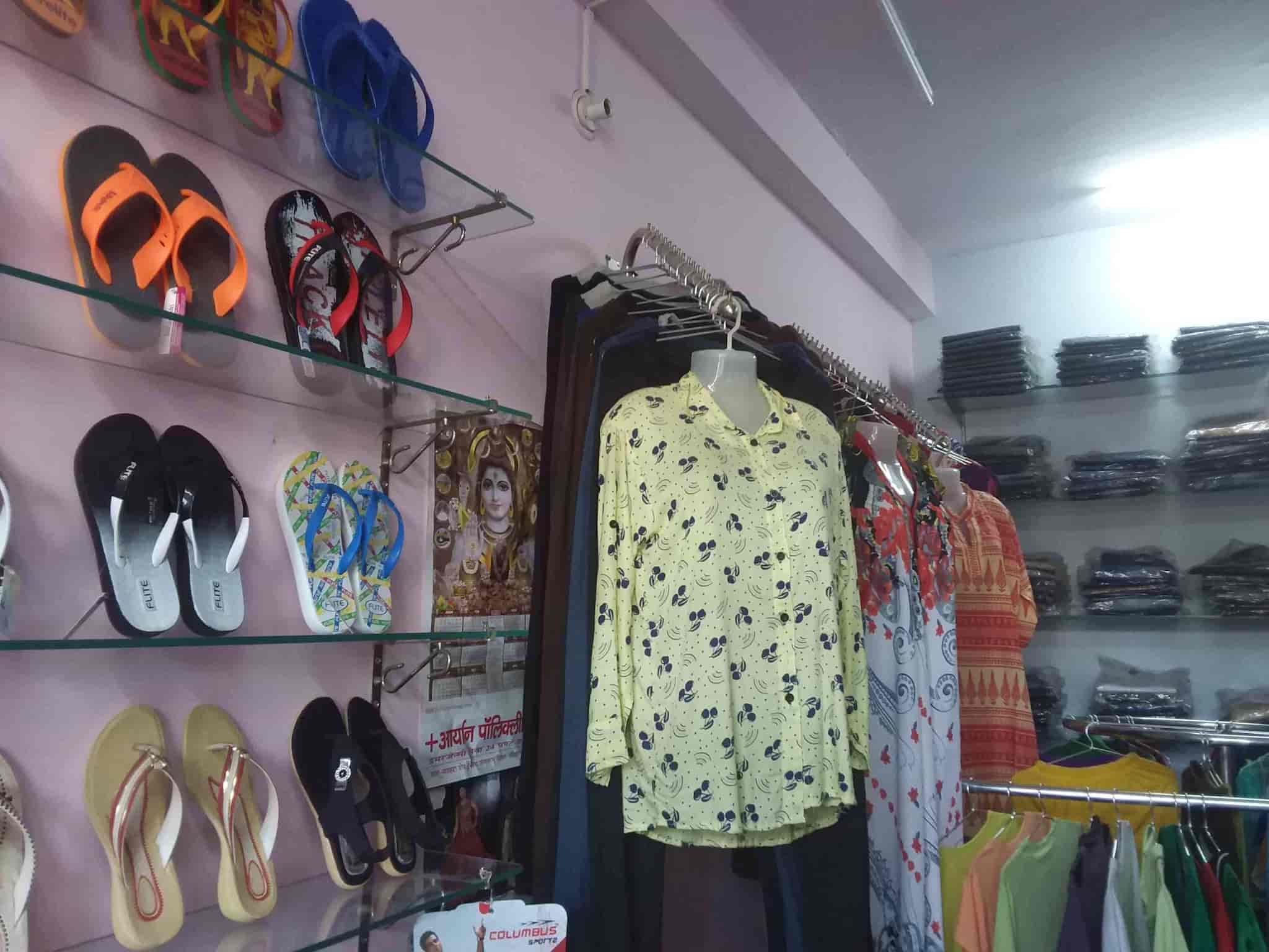 Top And Readymade Garment Retailers in Barabanki Best And Readymade