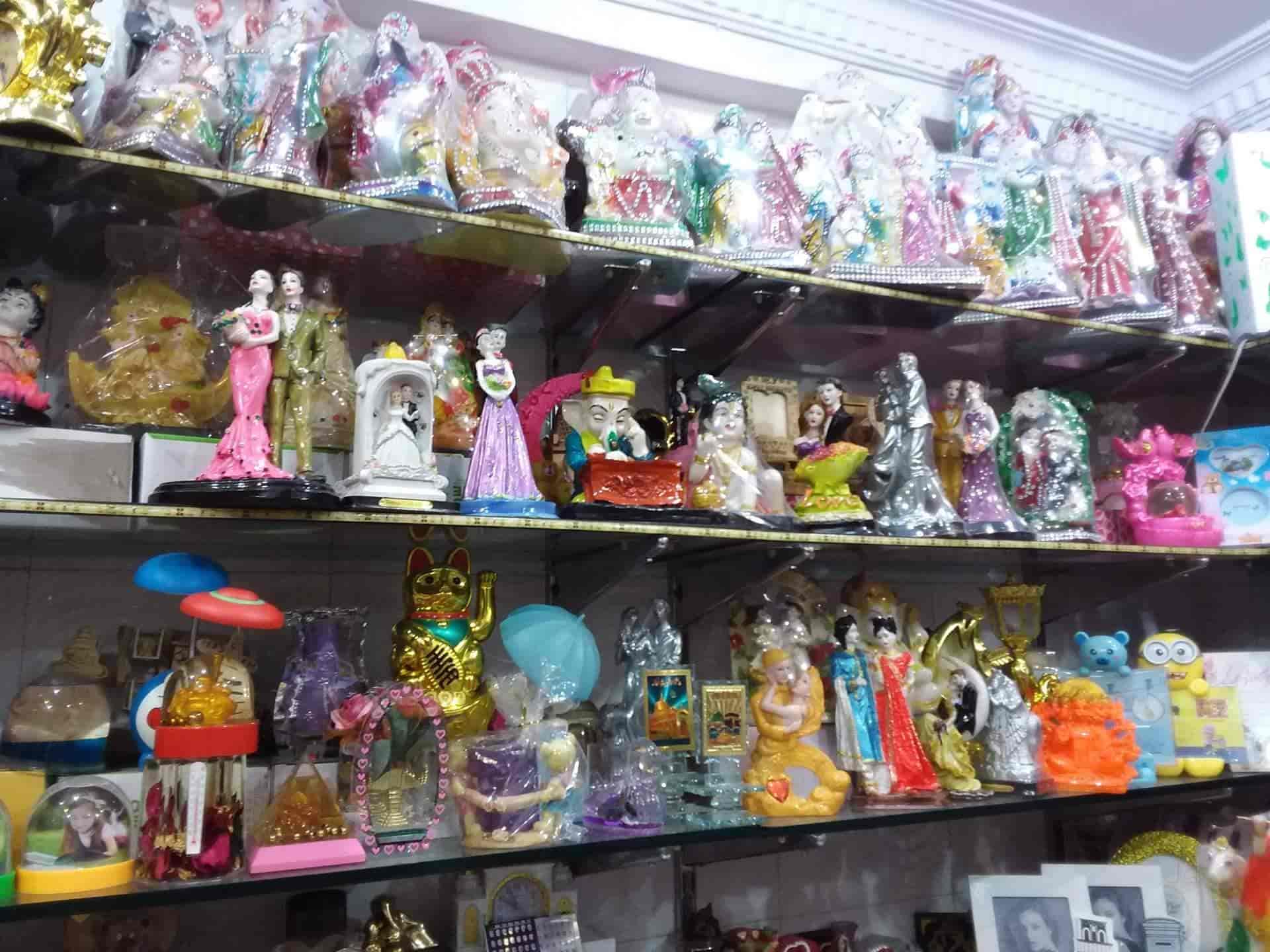 3 Photos of Vinayak Gift Novelties in Aminabad Lucknow Justdial