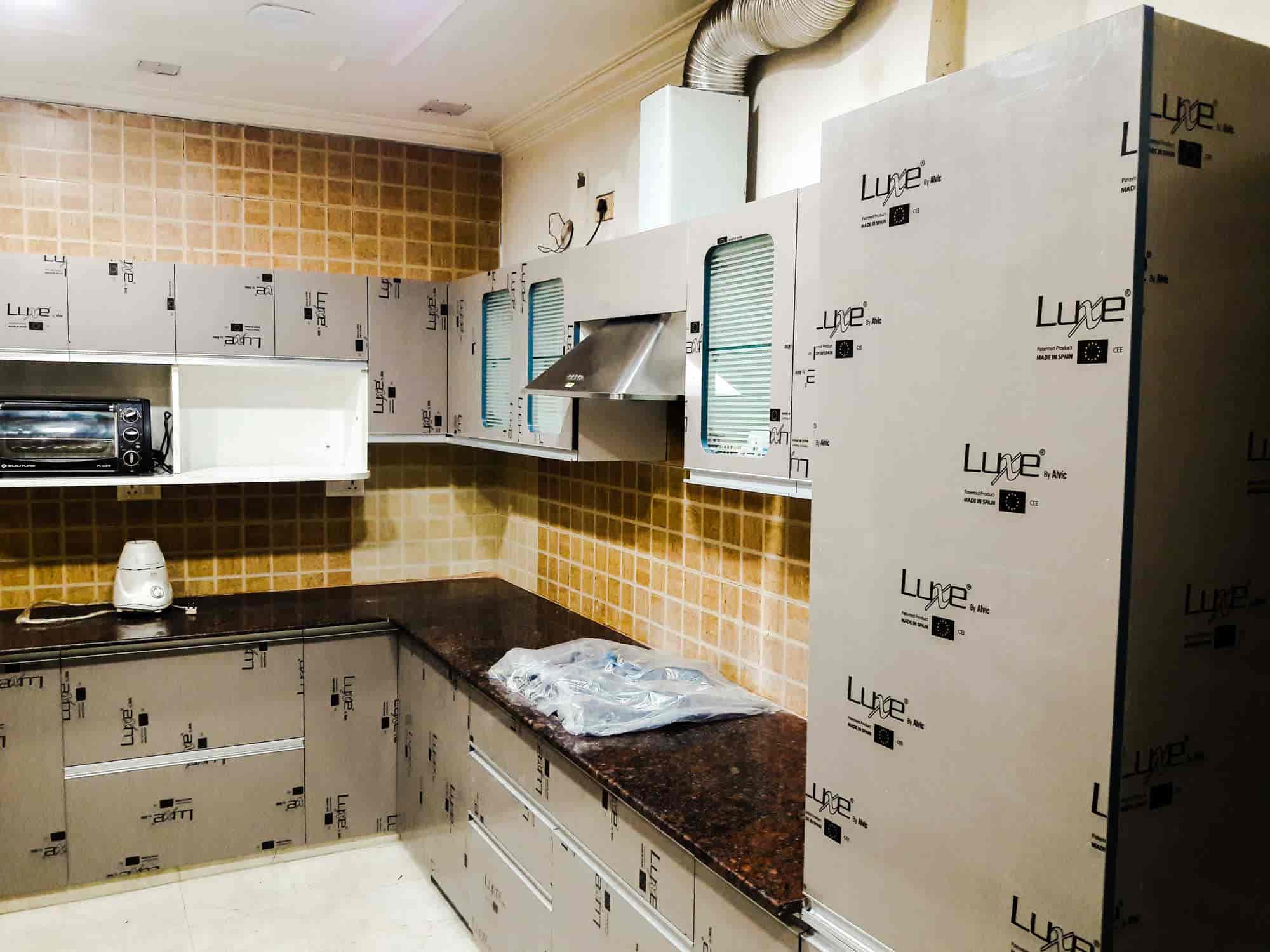 Modular Kitchen Designs Lucknow / Modular Kitchen Red Or White Colour