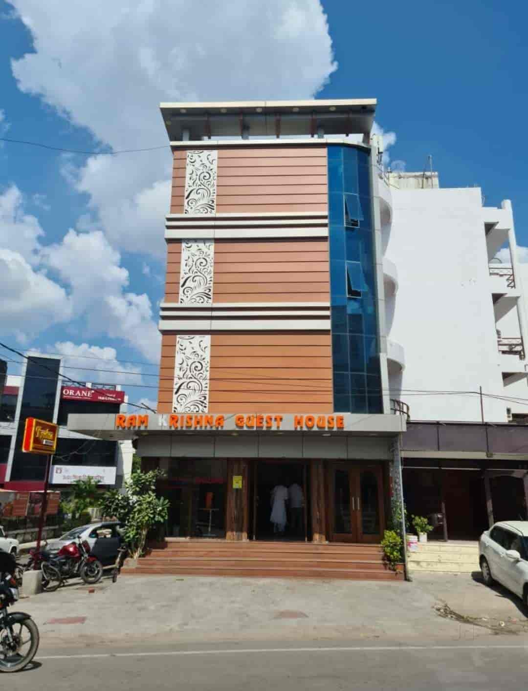 Ac Paying Guest Accommodations in Sitapur Rd Lucknow