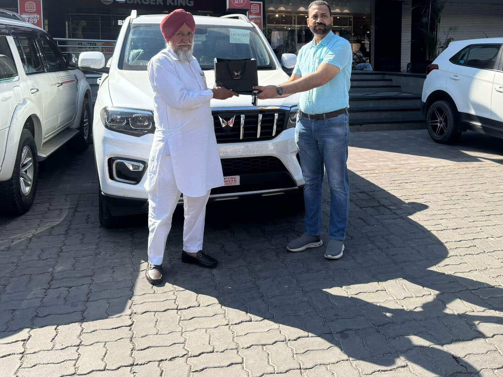 ❤️ Toyota Innova Crysta Car Dealers in Kitchlu Nagar, Ludhiana