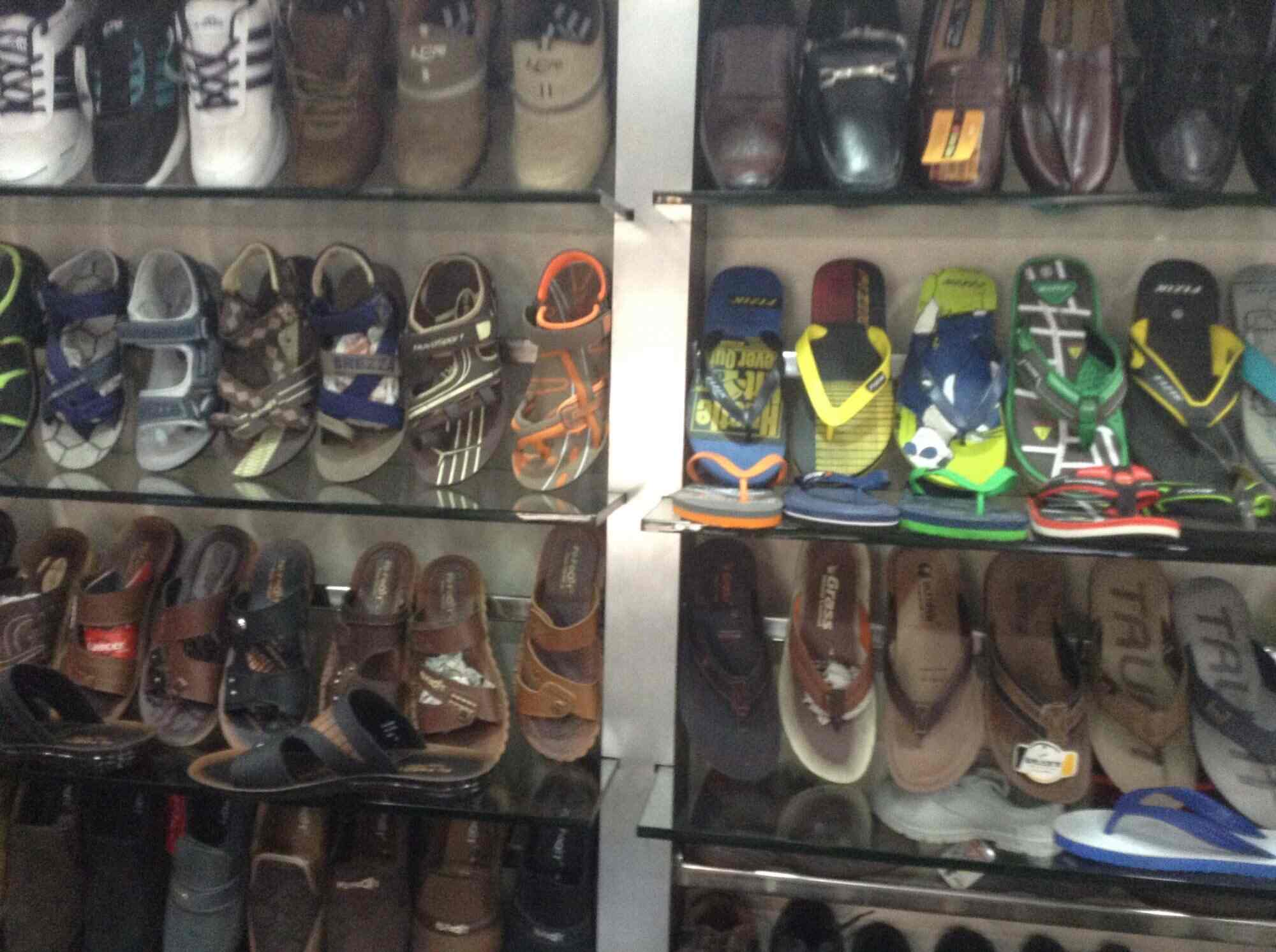 Sardar General Store in Clock Tower,Ludhiana Best Shoe Dealers in