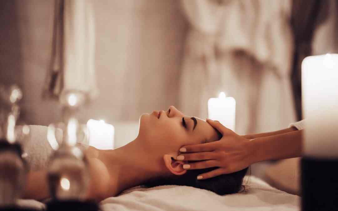 Vinayak Salon and Spa in Pakhowal Road,Ludhiana Best Body Massage