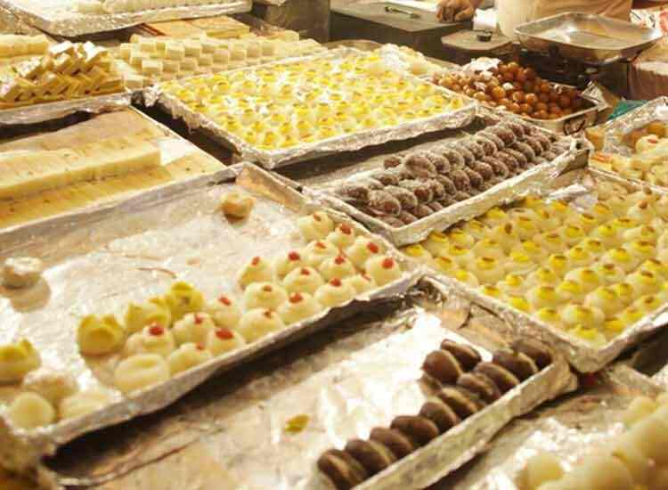 Pechiamman Sweet Stall in Yanaikkal,Madurai Best Sweet Shops in