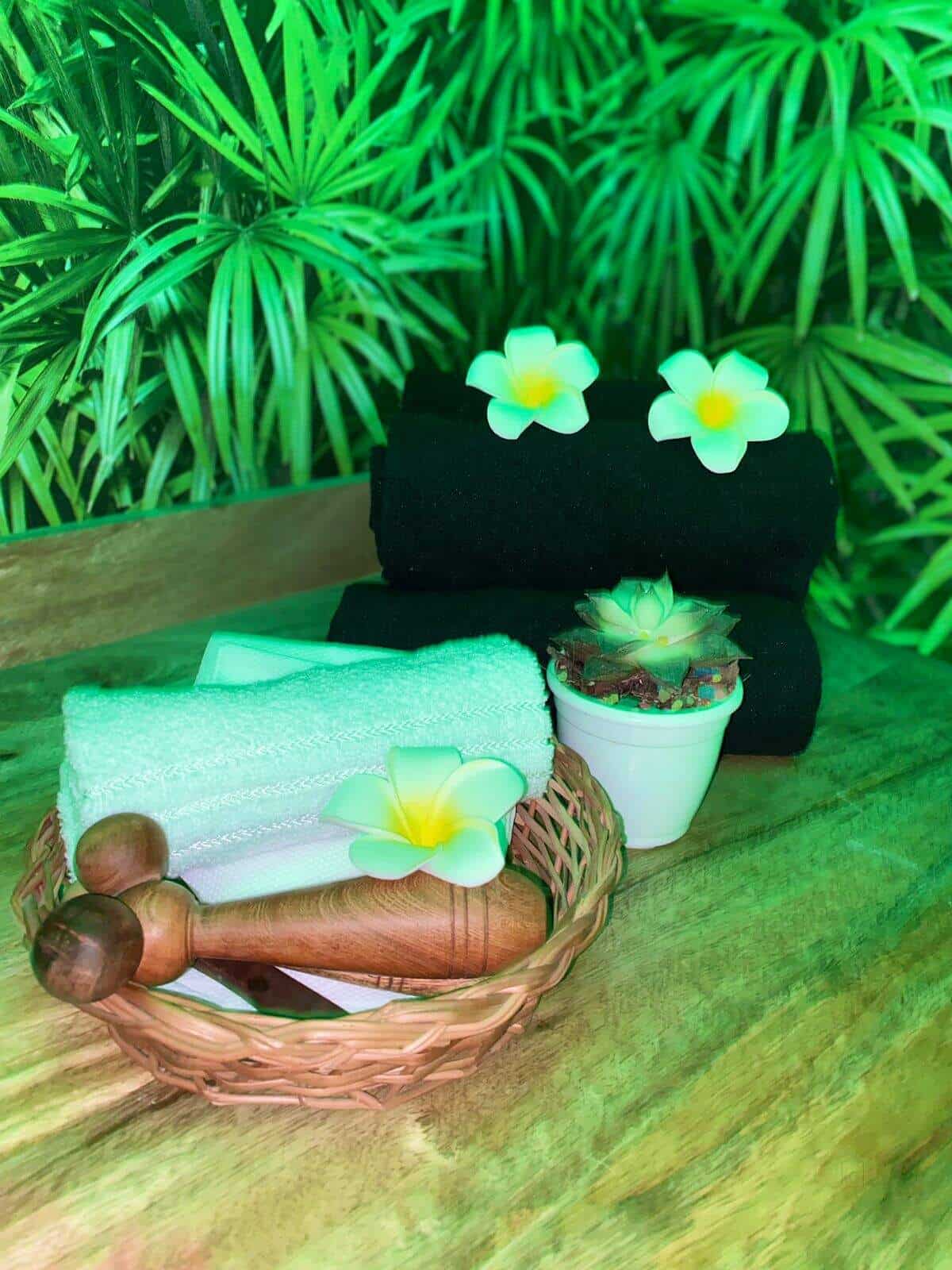 Honey Dew Spa in Madurai Bazaar,Madurai Best Body Massage Centres in