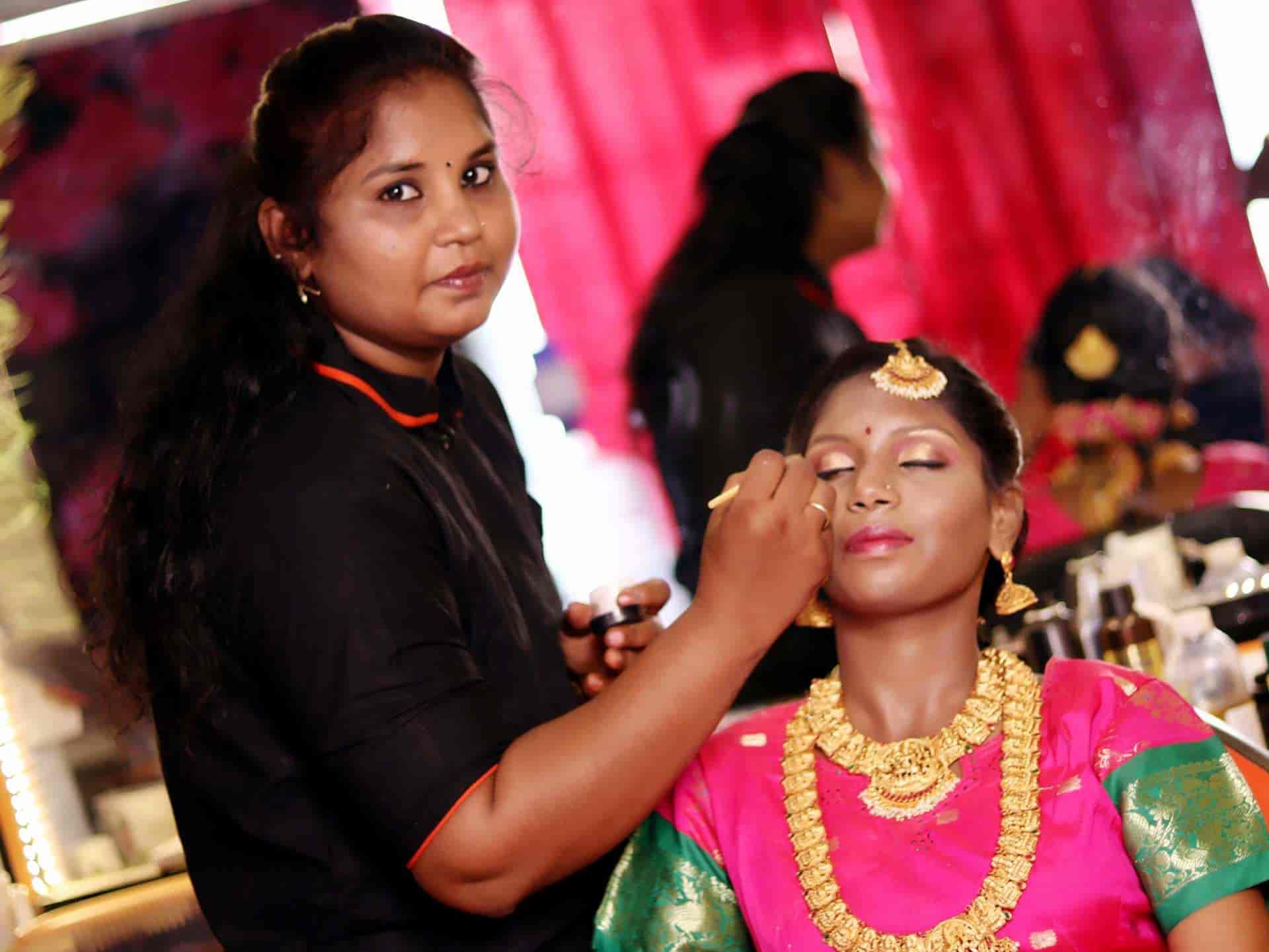QUEEN BEE BEAUTY & MAKEUP STUDIO in Teppakulam,Madurai Best Beauty