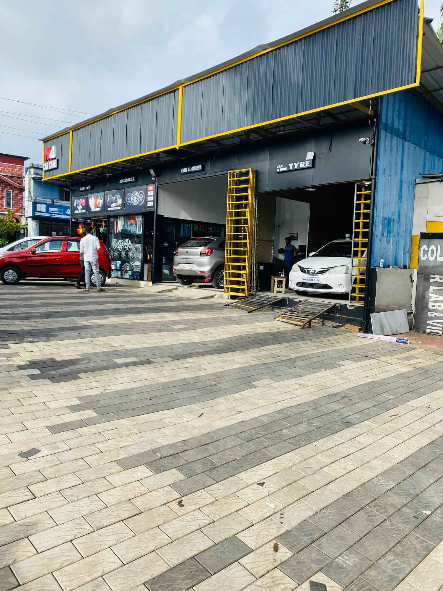 M4 Wheel Alignment Service And Car Accessory in Tirurangadi,Malappuram Best Wheel Alignment