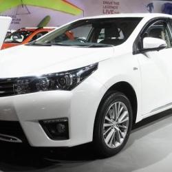 Toyota Land Cruiser On Road Price in Pimpri Chinchwad & EMI